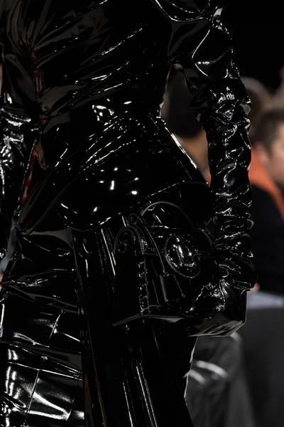 Look 28